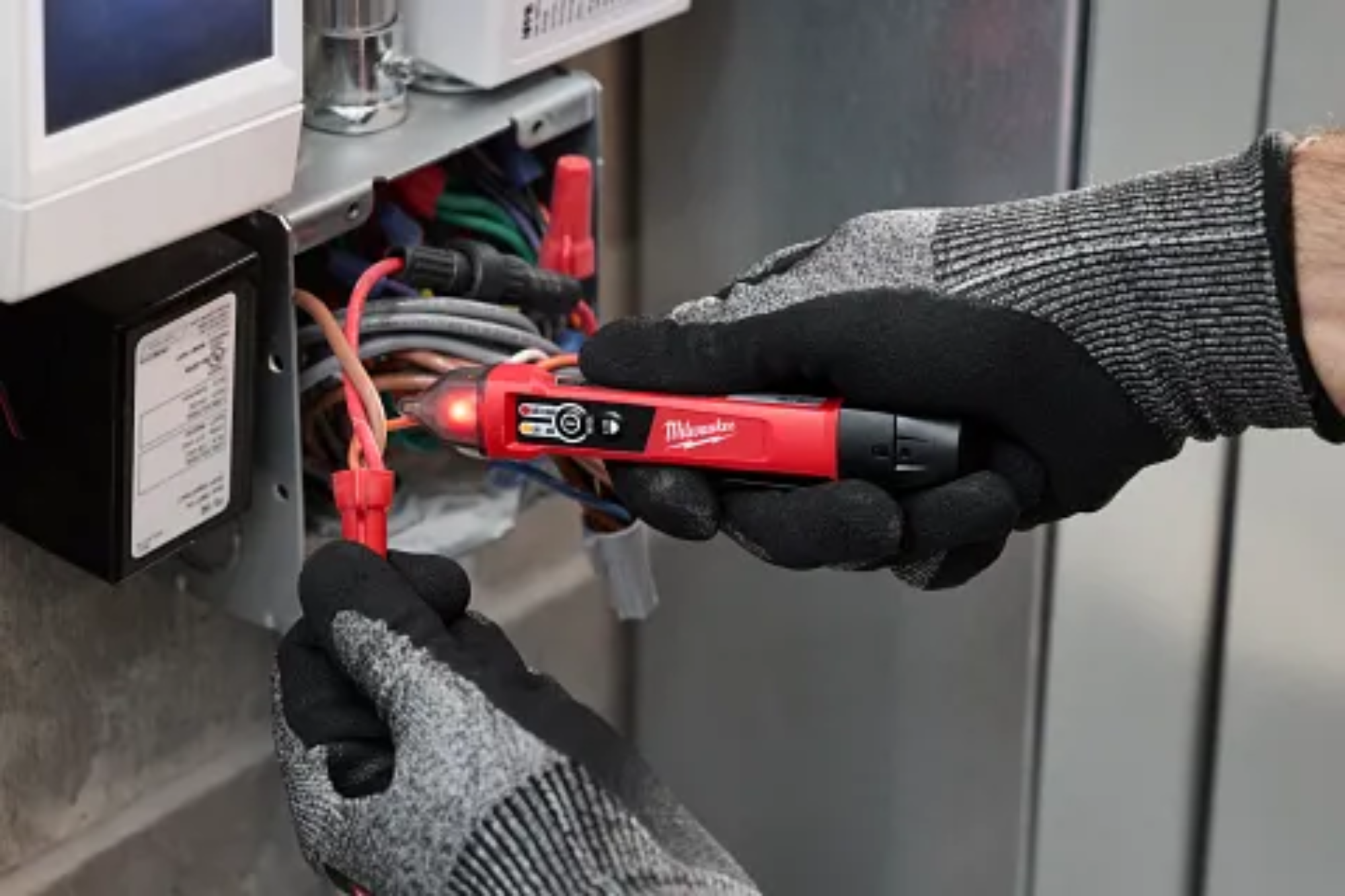 Voltage detection lineup